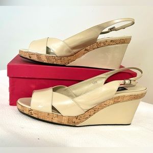 12M VANELI Nude Patent Wedge Sandal